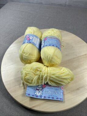Mary Maxim Baby Soft Yellow Double Knitting Yarn Lot 2 Skeins 1.75oz Each NEW